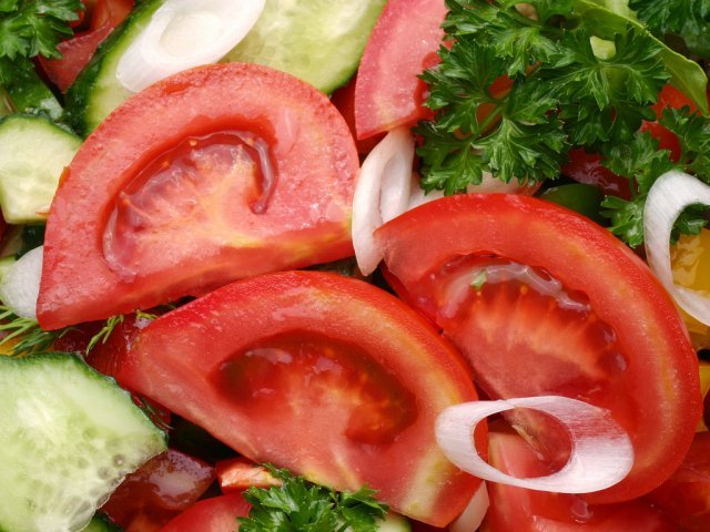 Полезные советы при приготовлении салатов