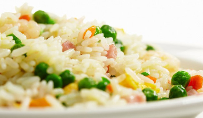 Фасоль с рисом и кукурузой - отличный гарнир для зимнего меню