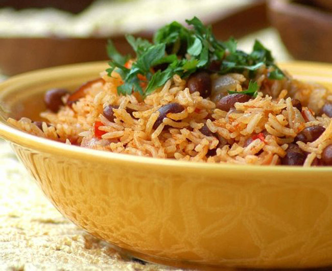 Рис с фасолью по-карибски — очень вкусный и необычный гарнир