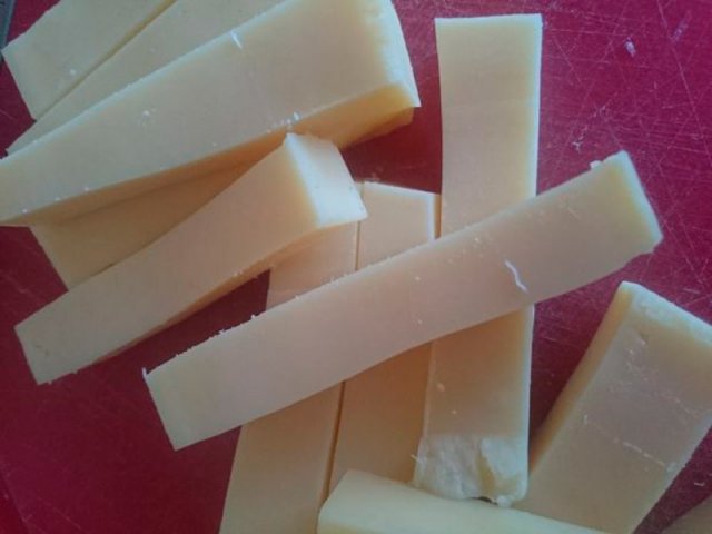 Сыр жаренный в кляре – быстрая закуска