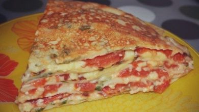 Блинный торт с помидорами