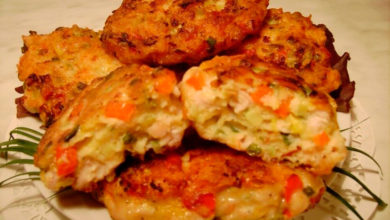 Очень вкусные и полезные котлеты из куриного мяса с овощами и сыром