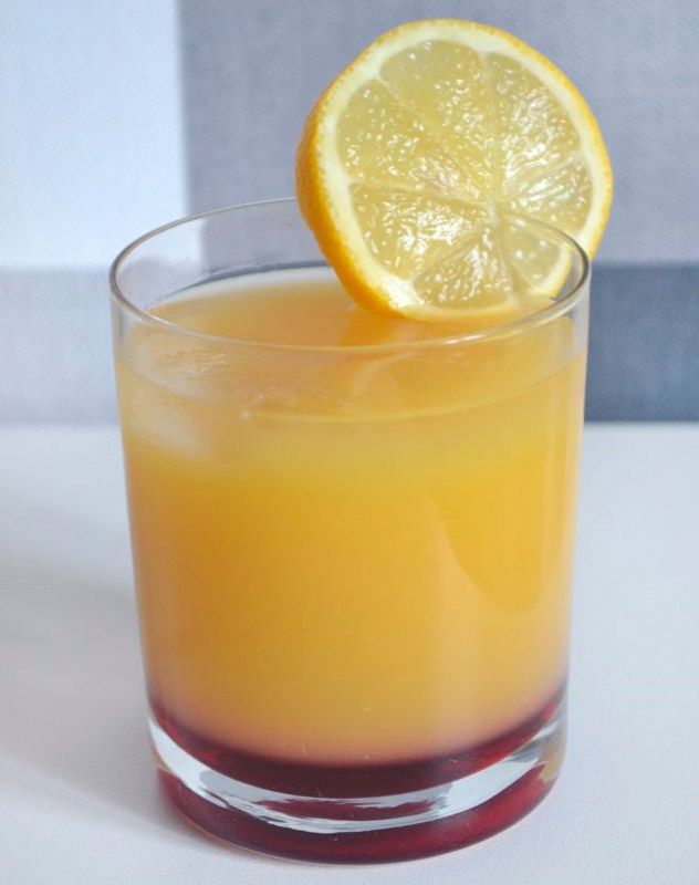 Безалкогольный напиток «Радужный ананас»