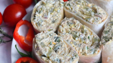 Рулетики из лаваша с пастой из тунца