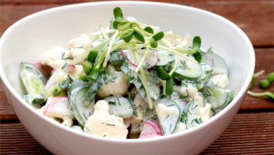 Летний салат с майонезом из цветной капусты и малосольных огурцов 3 Летний салат с майонезом из цветной капусты и малосольных огурцов