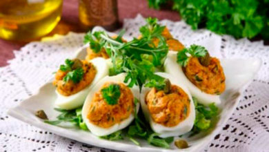 Яйца, фаршированные отварным мясом