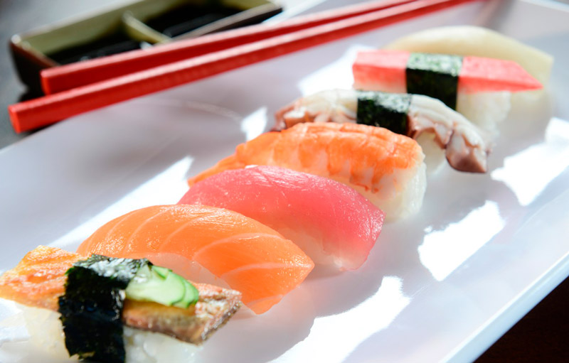 Не опасно ли есть суши?