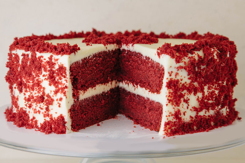 Торт «Красный бархат» — воздушный красный бисквит