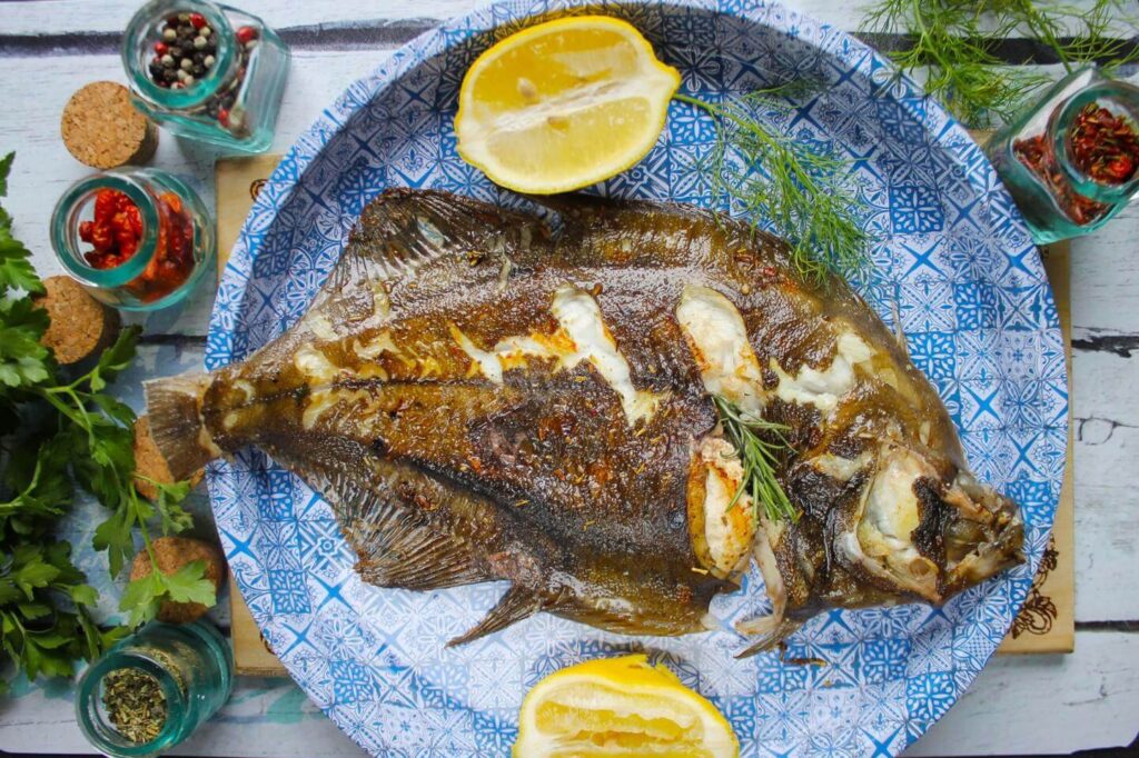 Блюда из камбалы — рецепты и свойства вкусной рыбы 2